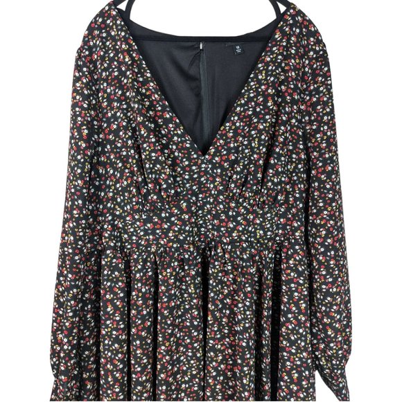 Torrid Deep V Georgette Floral Dress with Long Sleeves, 18 - Picture 3 of 12